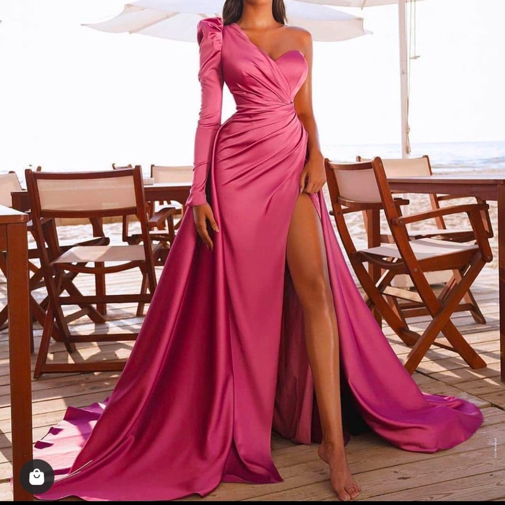 Mint dress size 0-2 gown